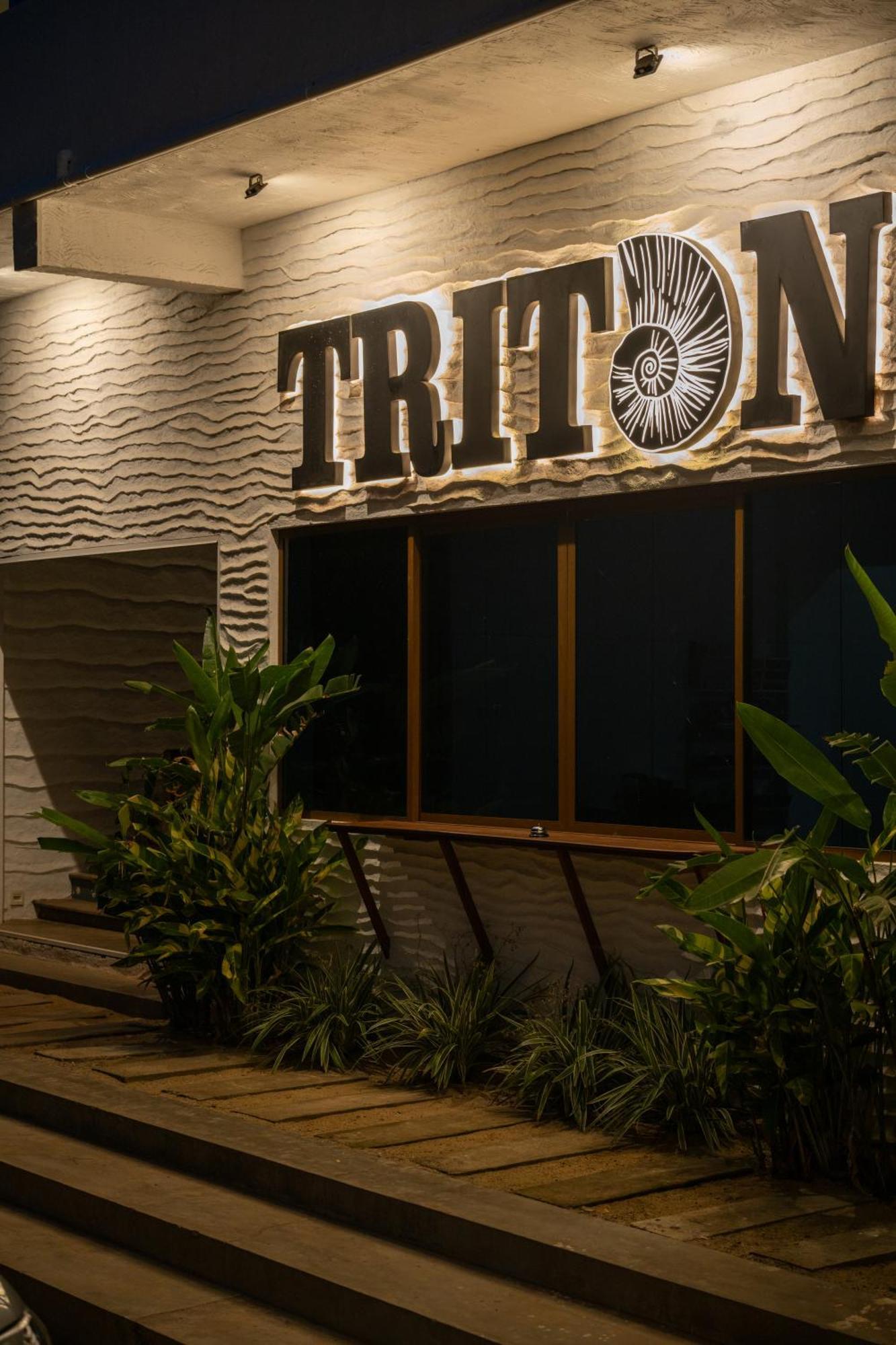 Triton Dondra Hotell Eksteriør bilde